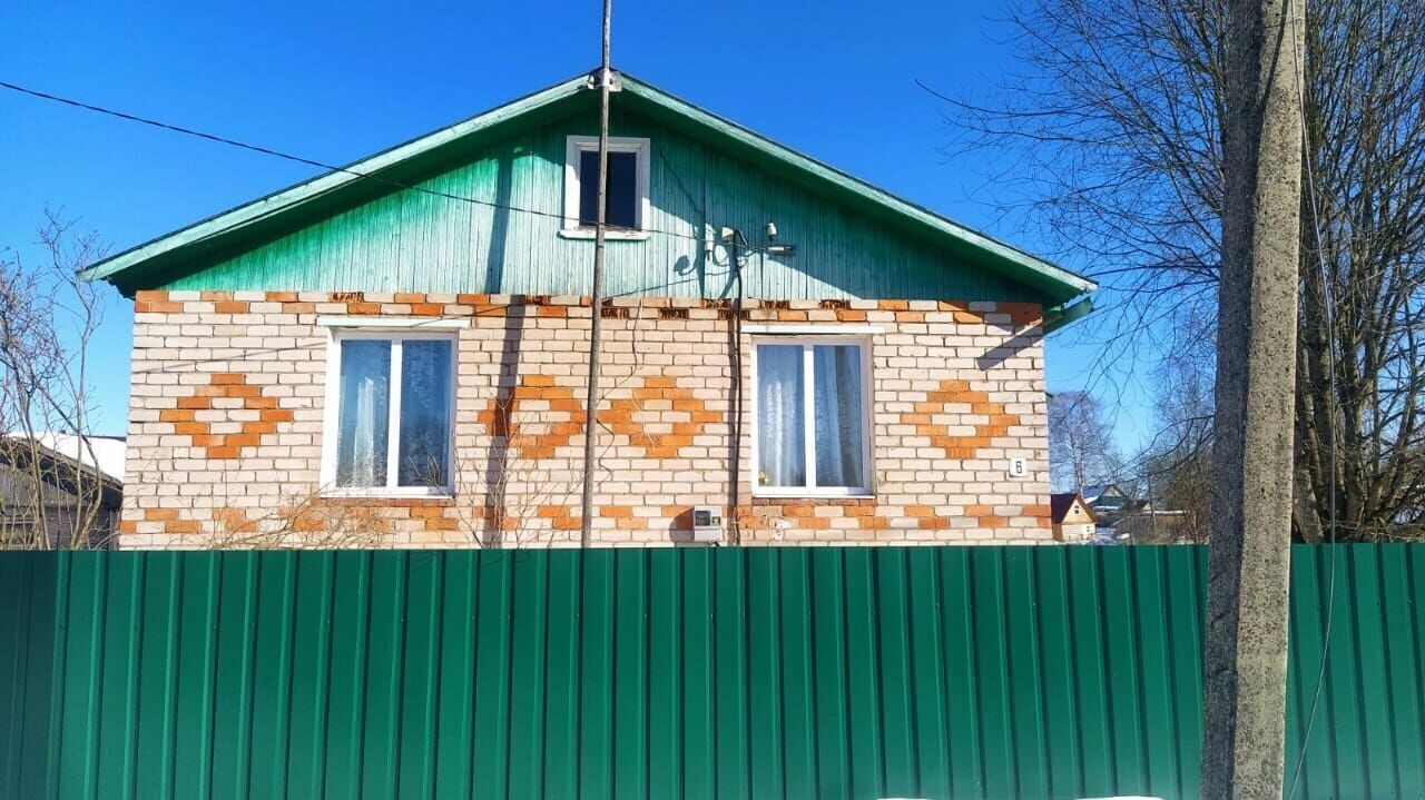 Авито крестцы новгородская область. Купить дом в п Крестцы Новгородской. Купить дом в Крестцах Новгородской области.